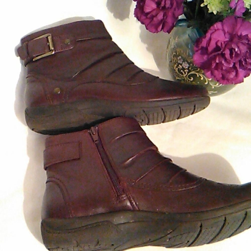 Clark's Collection Brown Low Boots - Picture 7 of 11